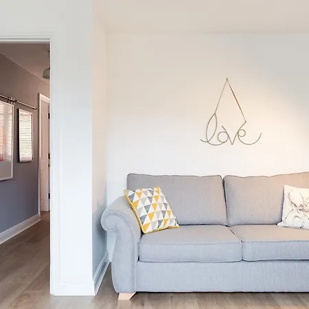 Modern Loft Grand Apartment